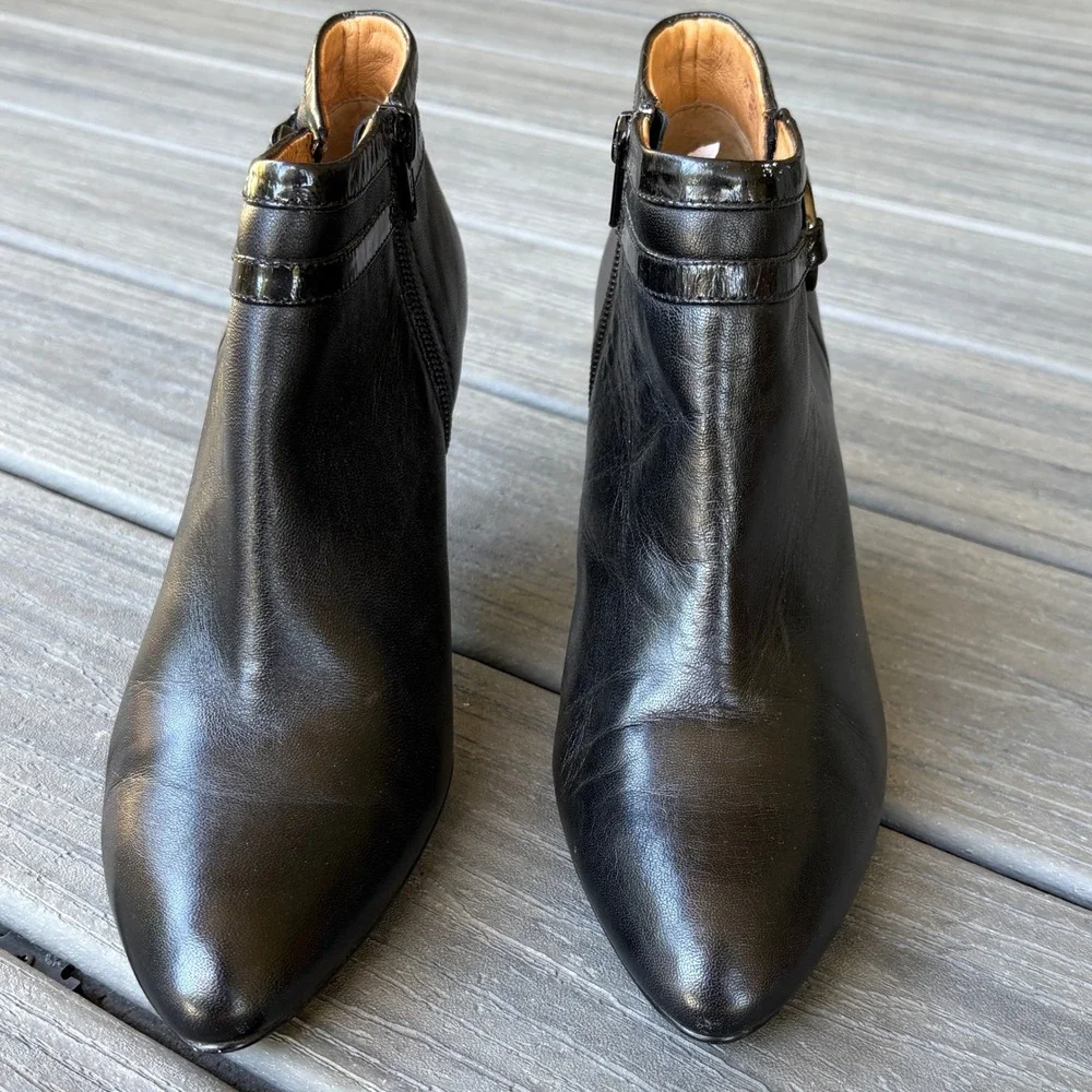 Sofft 8m Ankle Boots Black Leather Pointed Toe Buckle Detail Side Zip Booties